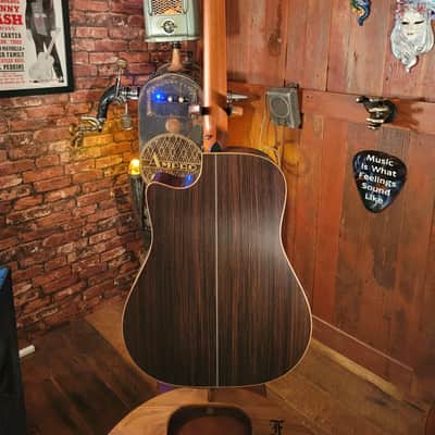 Vintage 3 D SR SB Anthem 119449 with FREE Furch Guitar Strap and Original CNR image 3