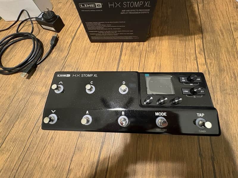 Line 6 HX Stomp XL Guitar Multi-Effects Processor with Power Supply & USB Cable image 1