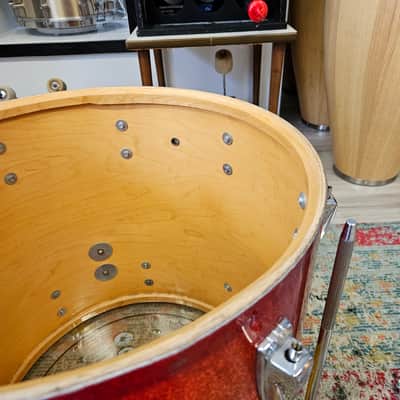 Ludwig Tri-Band Red & Gold Sparkle 3-ply Kit 22-16-12" Blue/Olive Badge image 14