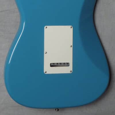 Fender Ltd Ed Custom Deluxe Stratocaster Taos Turquoise image 6