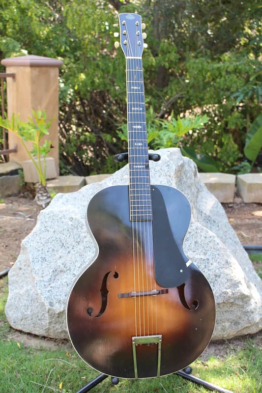 Beautiful Vintage 1930s-1940s Regal Acoustic Archtop Guitar Large