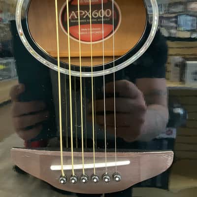 Yamaha APX600 Thinline with Electronics 2010s - Black image 2