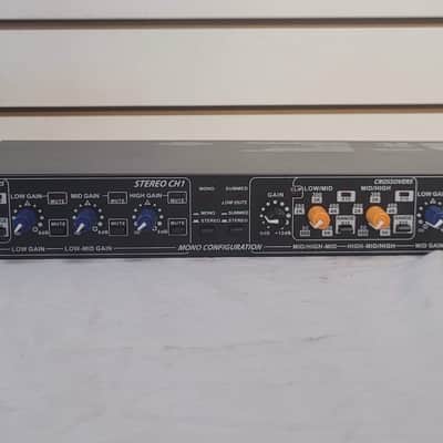 Peavey PV 35XO Dual Channel Crossover 2010s - Silver image 1