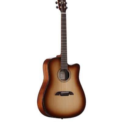 Alvarez MDA70WCEARSHB Masterworks Dreadnought All Solid AE. Sitka/Walnut w/Cutaway & Bevel Armrest w/ Flexi Case image 2
