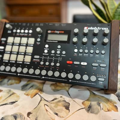 Elektron Analog Rytm mk1 stand, walnut wood image 7