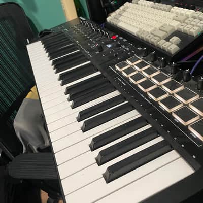M-Audio Oxygen Pro 49 MIDI Keyboard Controller 2020 - Present - Black image 2