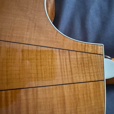 Taylor 614ce with Fishman Electronics 2001 - Natural image 5