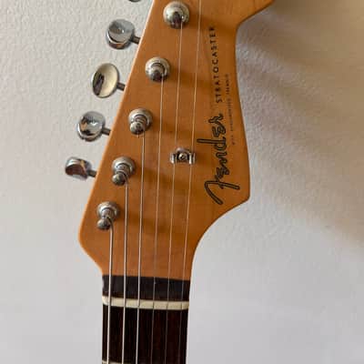 Fender Fender Standard Stratocaster MIM 2006 - 60th Anniversary Edition 2006 - Sunburst image 3