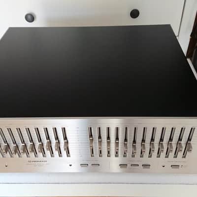 Pioneer SG-9800 Graphic Equalizer, Multi-voltage Model 1981 - Silver image 2