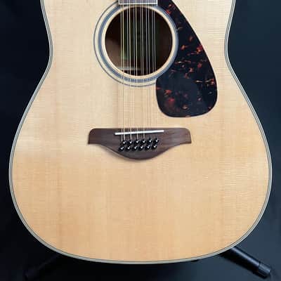 Yamaha FG820-12 12-String Dreadnought Acoustic Guitar Gloss Natural image 2