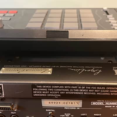 Akai MPC3000LE MIDI Production Center 1999 - 2001 - Black image 12