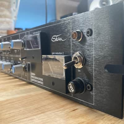 Stam Audio 25609+ Rackmount Stereo VCA Bus Compressor 2025 - Present - Black image 4
