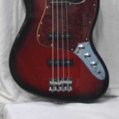 Squier Jazz bass standard series in Hard Shell Case - cherry burst image 3