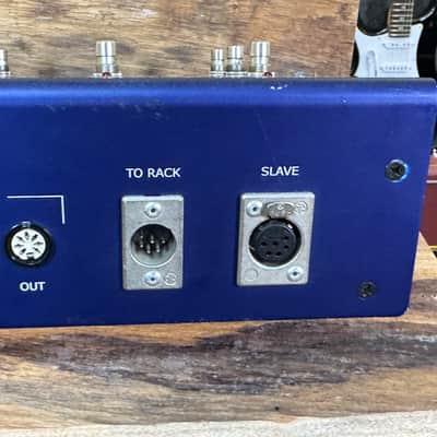 SKRYDSTRUP R&D SC1 System MIDI Controller Pedalboard - Blue image 10