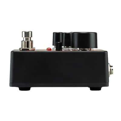 Electro-Harmonix Hell Melter Advanced Metal Distortion Pedal with Independent Distortion and Level Knob image 3