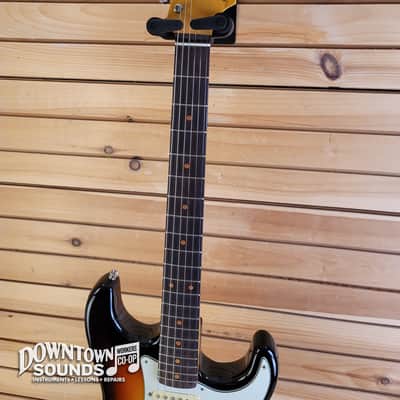 2023 Fender American Vintage II 1961 Stratocaster with Fender G&G-style Tweed Hard Case - 3-Color Sunburst, 8lbs 2oz image 4
