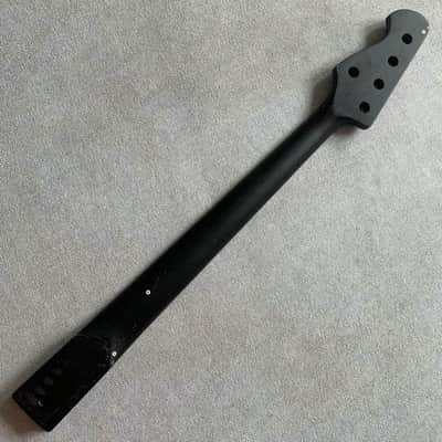 Black 5 String Harley Benton Bass Maple Wood Neck, Rosewood Fingerboard 21 Frets image 9
