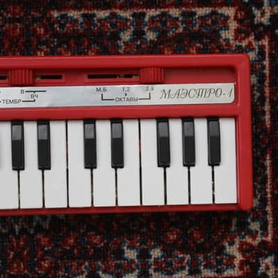 MAESTRO USSR Toy Synth image 3