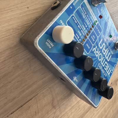 Electro-Harmonix Stereo Memory Man With Hazarai Digital Delay / Looper Bild 2