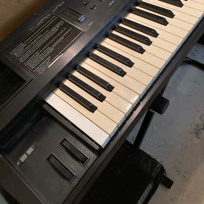 Ensoniq TS-12 Performance / Composition Synthesizer 1993 - 1996 - Black image 2