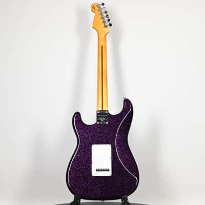 Fender Custom Shop Limited Edition Custom Deluxe Stratocaster NOS- Magenta Sparkle 2025 (CZ589381) image 4