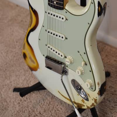2018 Fender Custom Shop 1963 Stratocaster - Heavy Relic Olympic White over Sunburst image 3