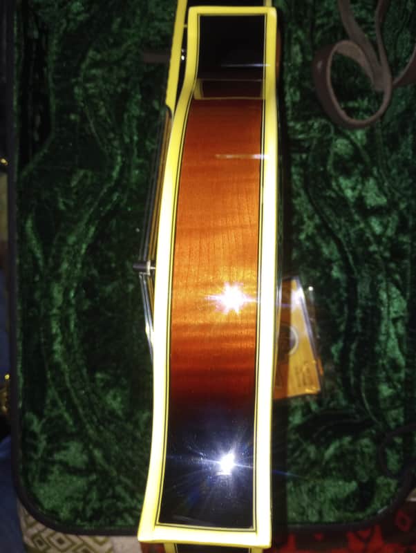 The Loar LM-700-VS 2024 - Gloss