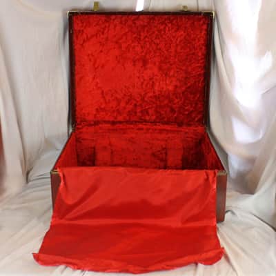 Brick Red Noble Accordion Hard Case 22" x 19" x 10 " (55.75cm x 48.25cm x 25.50cm) image 2