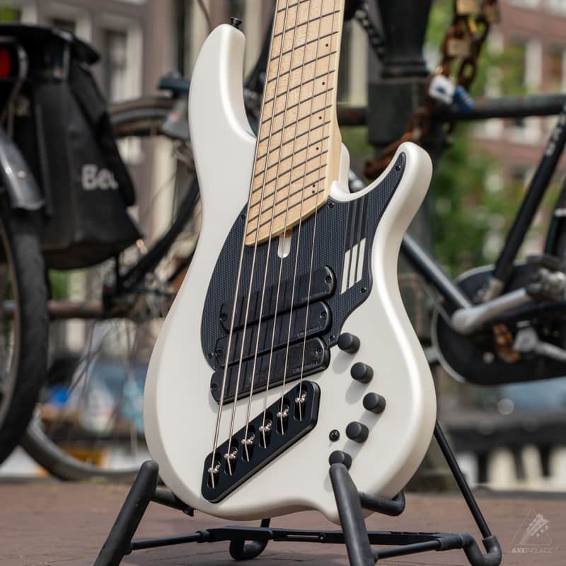Dingwall NG3 Nolly 6-String Bass Guitar – Ducati White image 1
