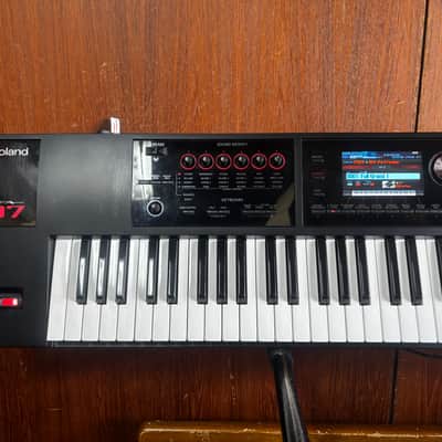 Roland FA-07 Music Workstation w/ gig bag power supply image 2