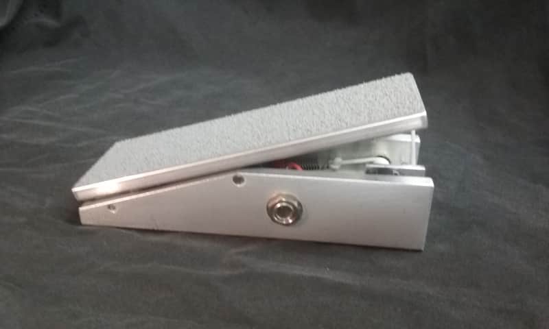 moyo expression pedal image 1