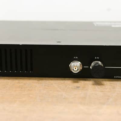 Shure PA821A Antenna Combiner for PSM Wireless Systems  - 470-952 MHz CG015N2 image 3