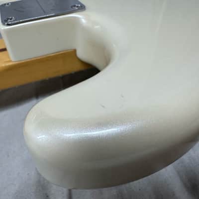Fender Player Plus Stratocaster Guitar 2022 - Olympic Pearl / Maple neck image 22