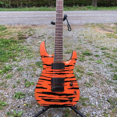 Jackson Soloist 7 string Upgraded EMG 81-7 / 85-7 Hipshot Tuners Neck Thru Tiger Stripe W/ Gigbag image 3