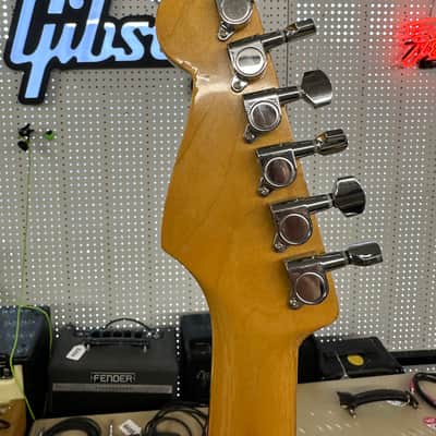 Squier Bullet S-3T - Torino Red MIK image 8
