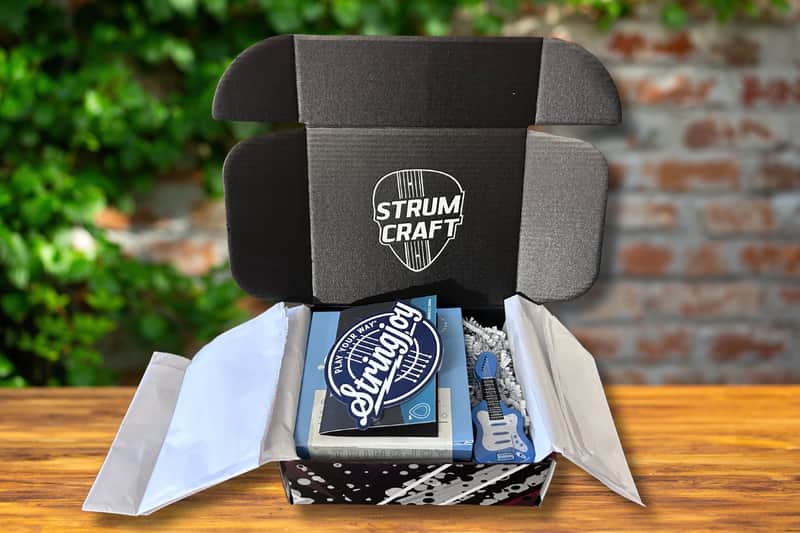 StrumCraft Picks & Strings Electric Guitar Gift Box | Stringjoy & Rombo image 1