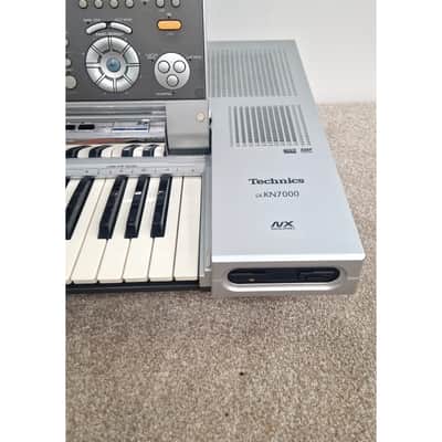 Technics SX-KN7000 - Musical Keyboards - Silver - Very Good image 3