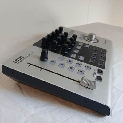 Steinberg CC121 Desktop Controller with Motorized Fader image 10