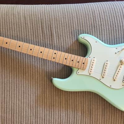 Surf Pearl Fender Player Stratocaster Special Edition with Maple Fretboard image 1
