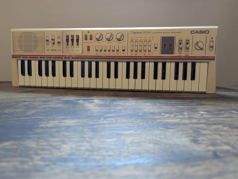 Casio MT-65 Casiotone 49-Key Synthesizer | Reverb UK