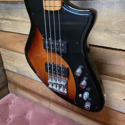 Fender Player Plus Active Meteora Bass (Pre-Owned) - 3-Color Sunburst image 3