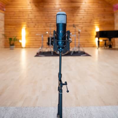 Universal Audio Sphere DLX Large Diaphragm Modeling Microphone 2023 - Present - Black image 4