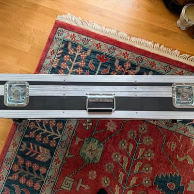 Temple Audio DUO 34 Flight Case and Pedalboard with 4-Way Jack Patch Module image 8