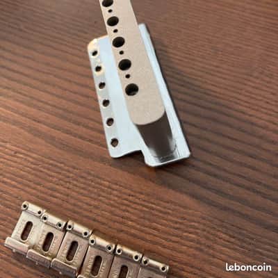 Nosguitar Fender tremolo block bridge strat 2010 - nickel image 2