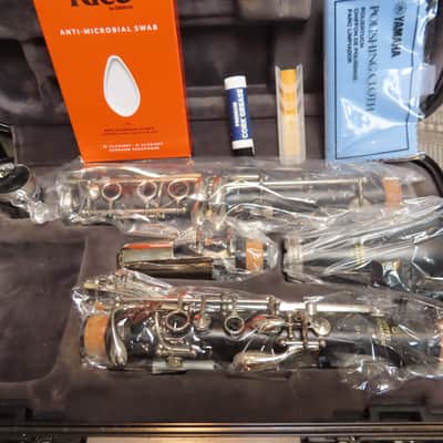 BUFFET E11 CLARINET-STORE SHOWCASE MODEL MINT Sold by BUFFET DLR, 1 YR WTY+XTRAS image 1
