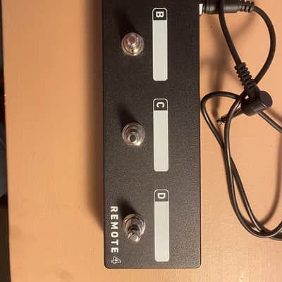 Red Panda Remote 4 2010s - Black image 2