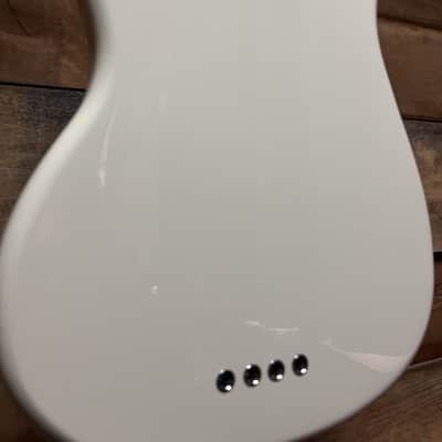 Squier Classic Vibe 60's Mustang Bass Olympic White image 11