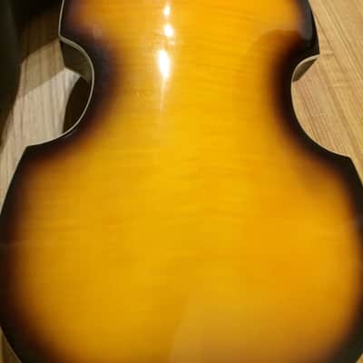 Hofner Beatle Bass 2000's 2 Color Sunburst W/hard case image 5
