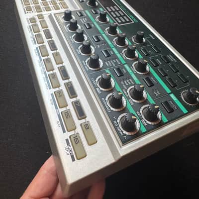 Yamaha DX200 FM Synthesis Groovebox