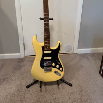 Fender Player Plus Stratocaster HSS HT 2024 - Buttercream image 1